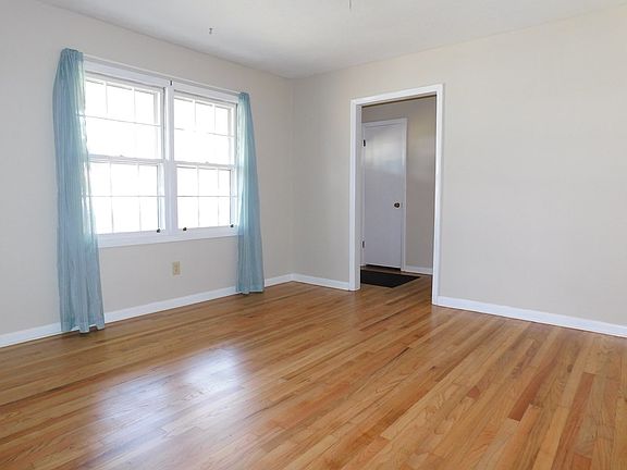 5th image of 310 Kirby Dr