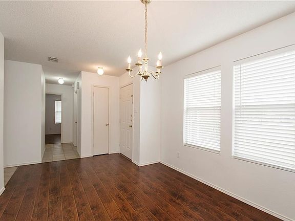 4th image of 2249 White Pine Dr