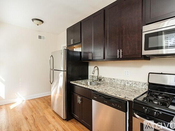 4th image of 4034 N Ashland Ave #S2