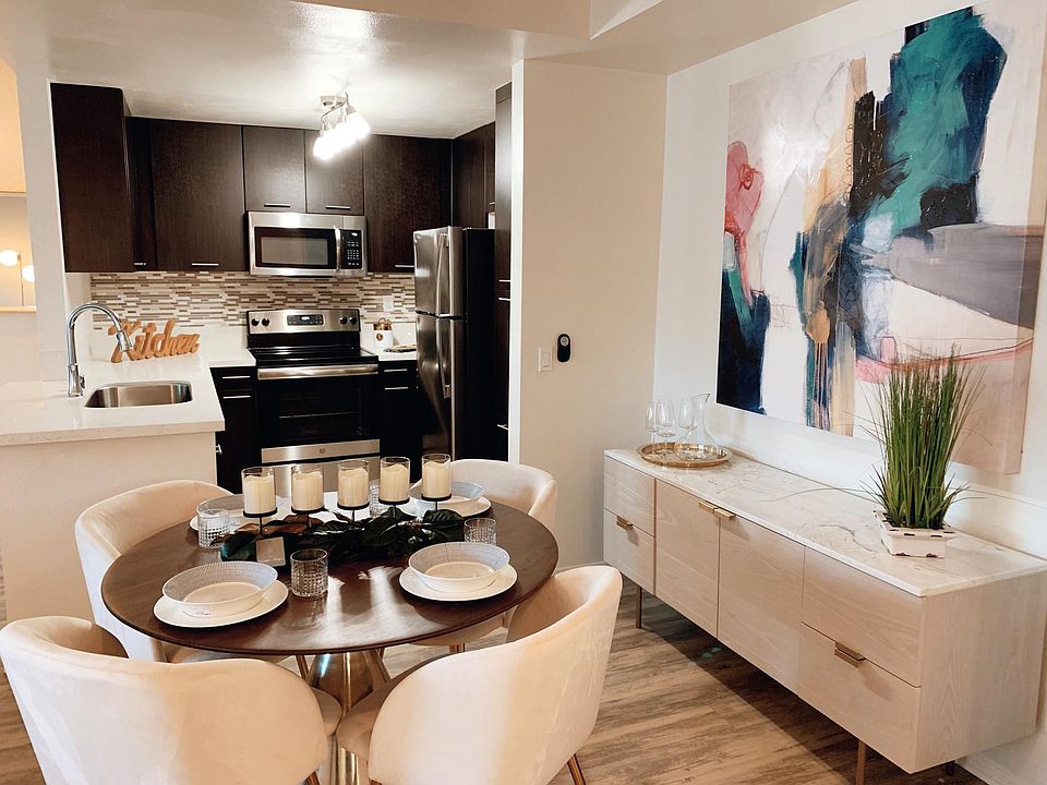 1st image of 750 Camino De La Reina #320