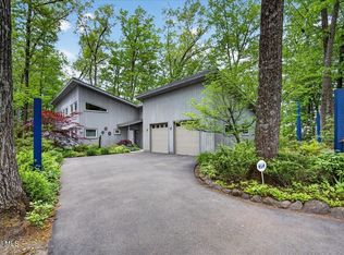 17 Ten Springs Drive, Saratoga Springs, NY 12866