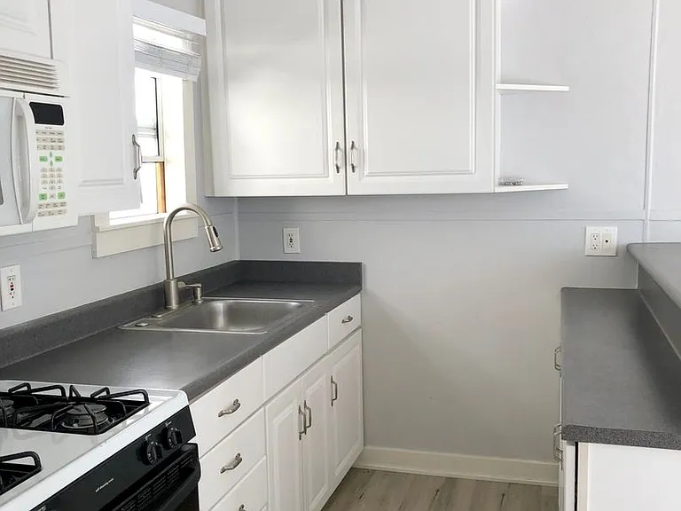 HR2 — Photo 2