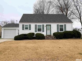 324 E Edgewood St, Morton, IL 61550