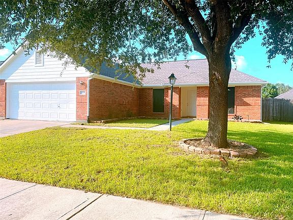 3rd image of 17006 Gleneviss Dr