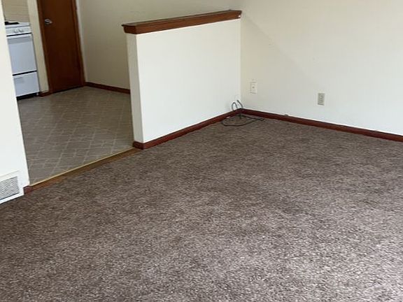 5th image of 1426 N Randall Ave #2