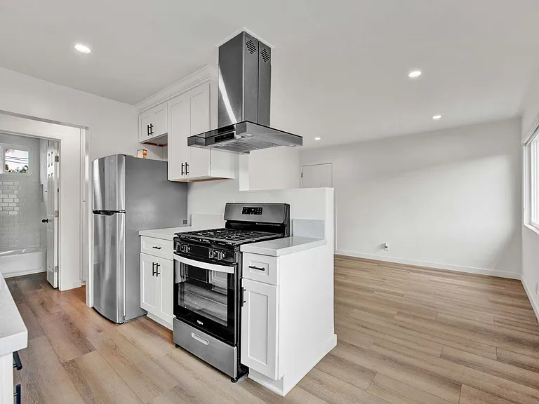 2033 Harbor Blvd #2034 — Photo 37