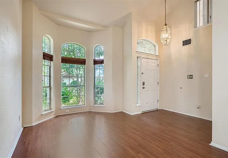 13431 Athens Trl — Photo 2