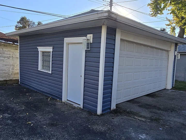 44 Waverly Ave — Photo 30