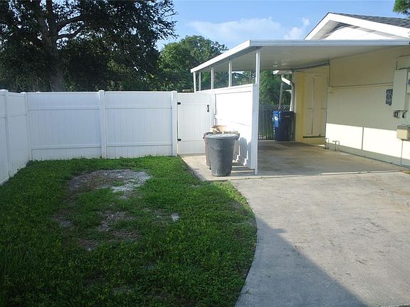 3rd image of 2603 38th Ave W