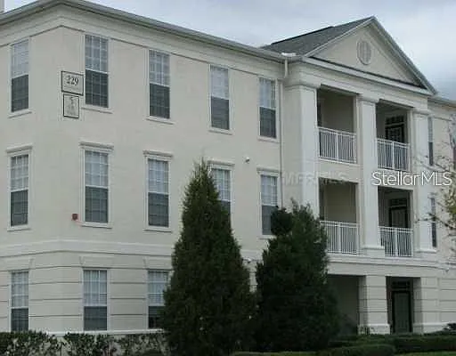 2 bed, 2.0 bath, 1122 sqft, $2,350 — Photo 1