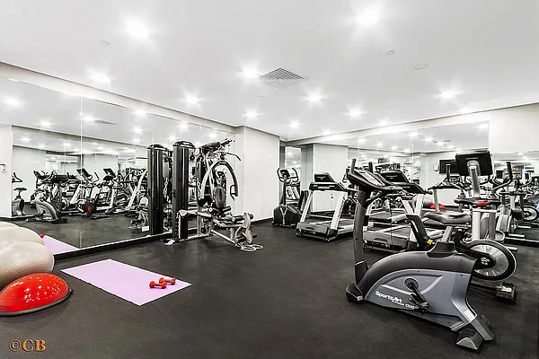 Rented by AVENUE 8 INC | media 10