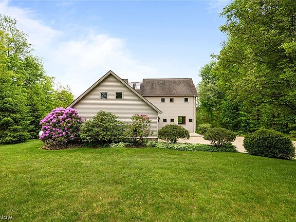 3rd image of 49751 Parkview Dr