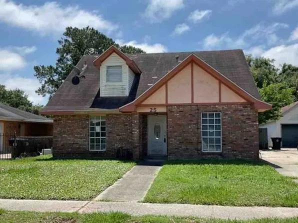 25 Christopher Ct, New Orleans, LA 70128