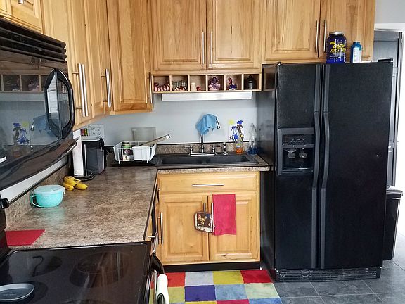 4th image of 368 Cove Beach Ave