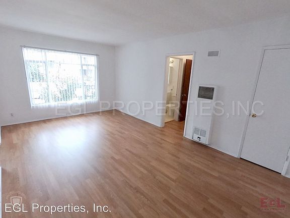 5th image of 7220 Hollywood Blvd APT 240