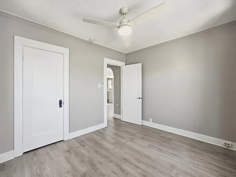 744 Flower Ave — Photo 41