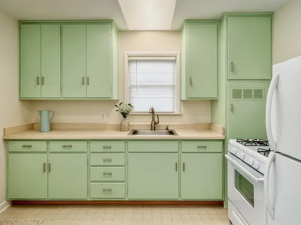 2762 Byron St #2762, Palo Alto, CA 94306