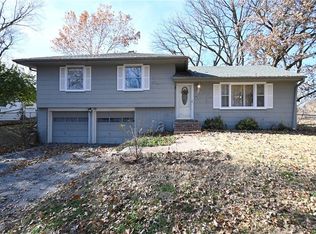 4142 N Chelsea Ave, Kansas City, MO 64117