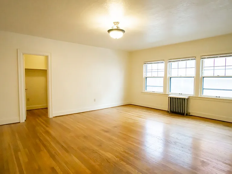 1634 NE 41st Ave #4 — Photo 3