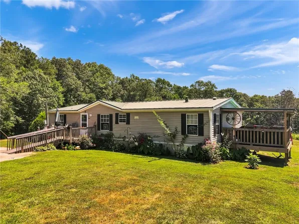 1558 York Dr, Canton, GA 30114