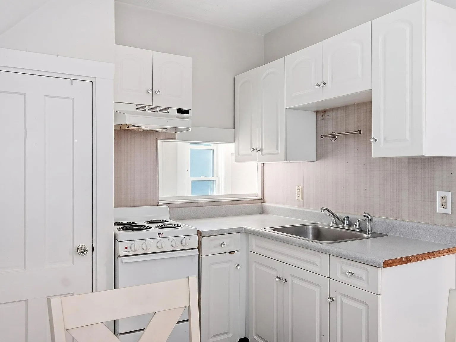 2 bed, 940 sqft, $2,200 — Photo 4
