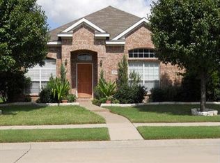 5764 Crestwood Ln, The Colony, TX 75056