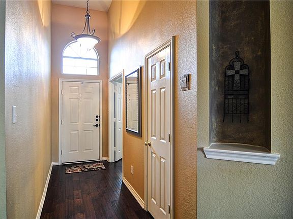 3rd image of 3004 Teal Ln