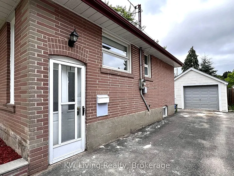 311 Boisdale Ave #BASEMENT — Photo 3