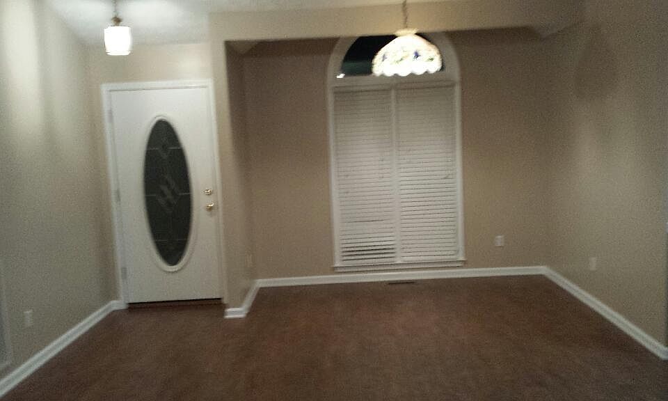 2nd image of 125 Mill Rd