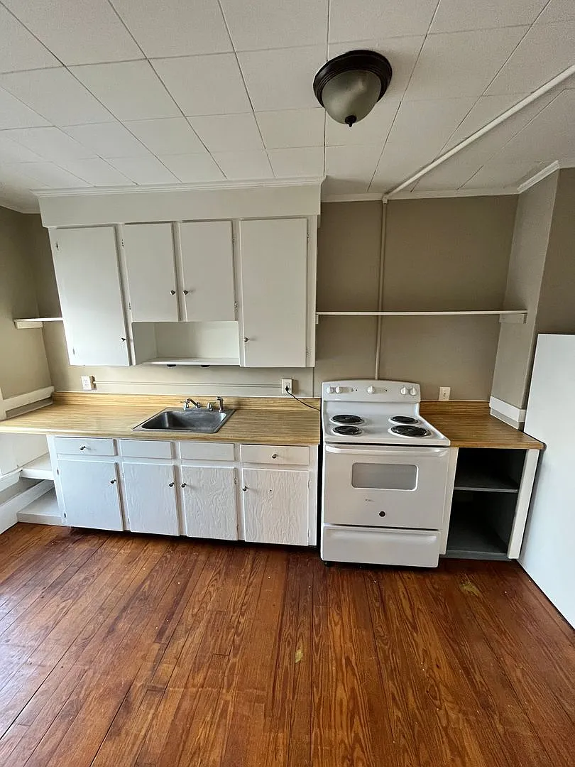 62 Charles Street — Photo 2