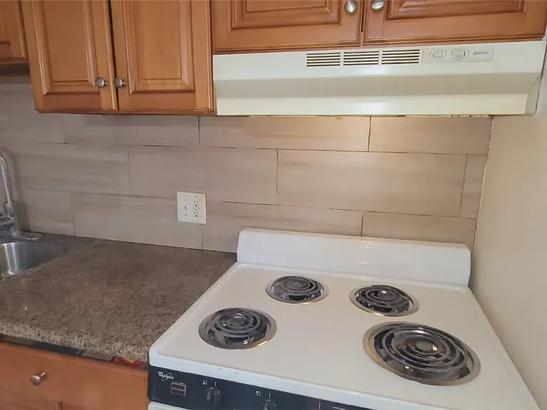 305 N 10th St #33 — Photo 3