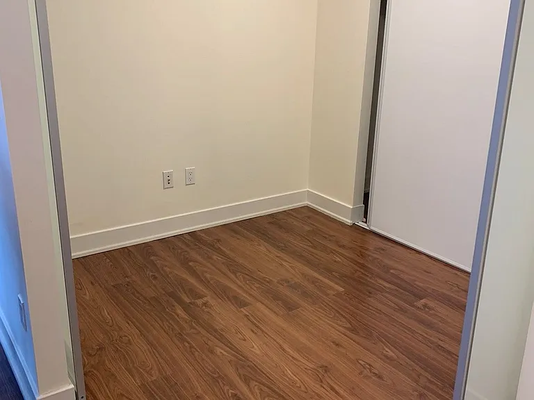 88 Sheppard Ave E #902 — Photo 7