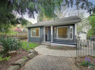 3813 NE 123rd St, Seattle, WA