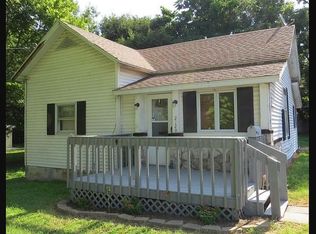 2120 N Travis Ave, Springfield, MO 65803