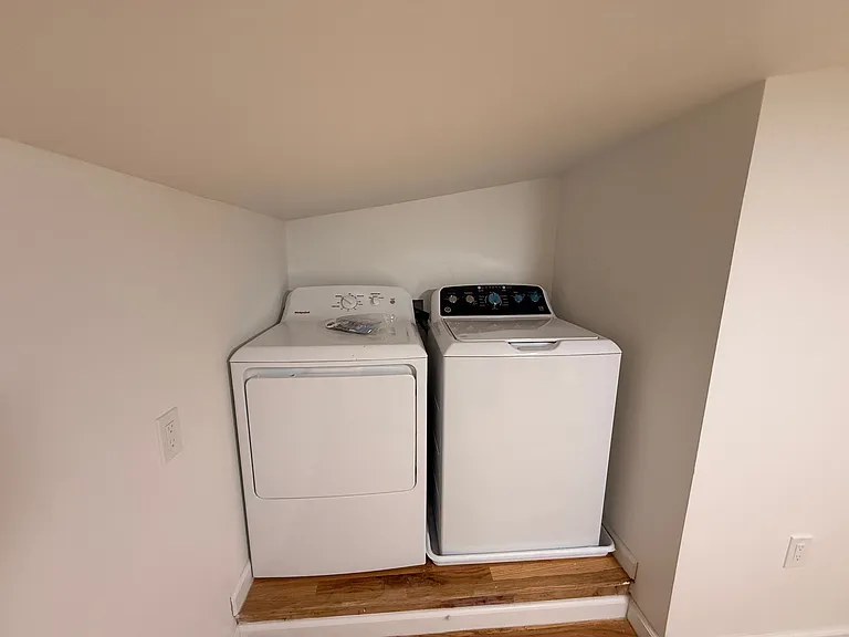 73-77 W Thames St #73 — Photo 11