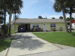 2810 8th St, Englewood, FL 34224