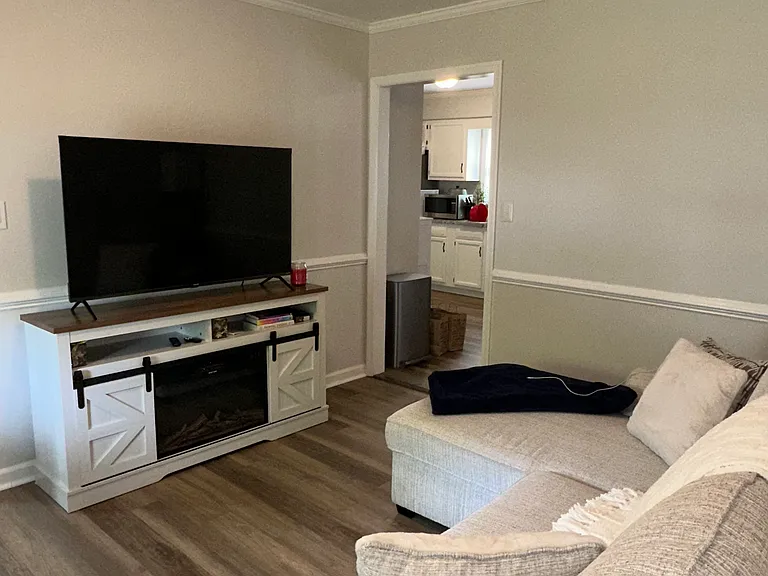 10806 Woodland Dr — Photo 9