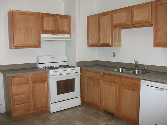 2nd image of 341-43 Roosevelt Ave #343