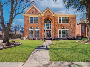 8525 Castle Creek Rd, North Richland Hills, TX 76182