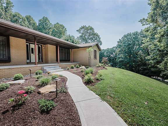 5th image of 621 Highland Dr
