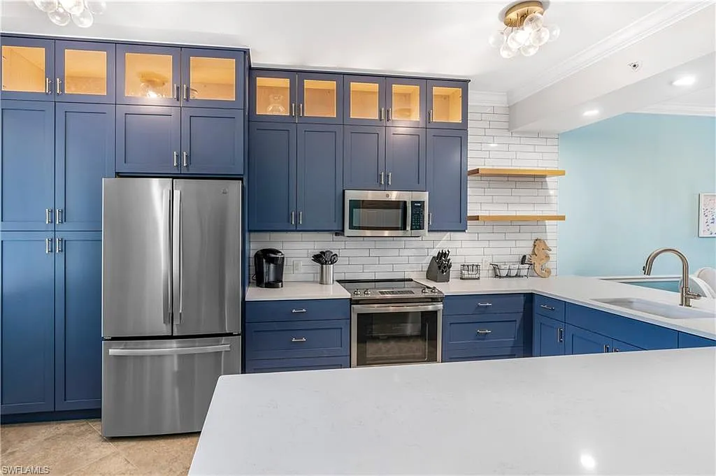 2 bed, 2.0 bath, 1194 sqft, $2,400 — Photo 2