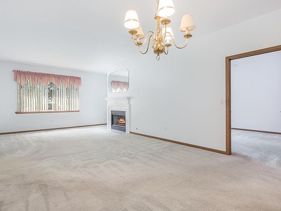 3rd image of 21046 W Snowberry Ln #21046