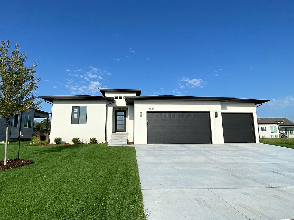 2203 S Tara Falls Ct, Wichita, KS 67207 Zillow