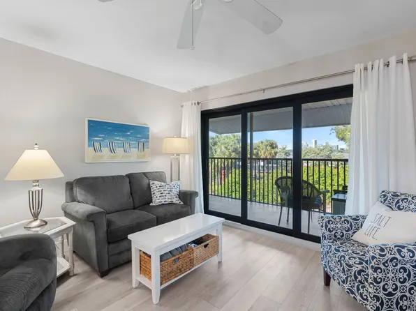 600 Neapolitan Way, Naples, FL