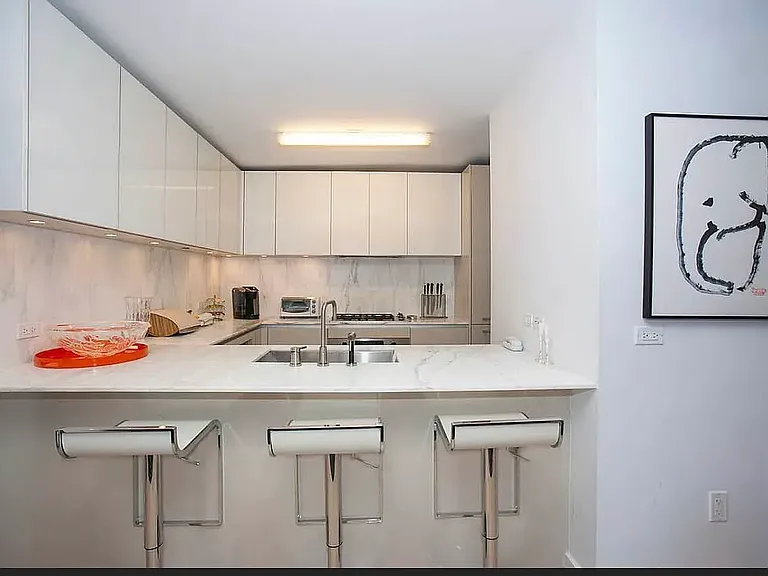322 W 57th St #42M1 — Photo 11