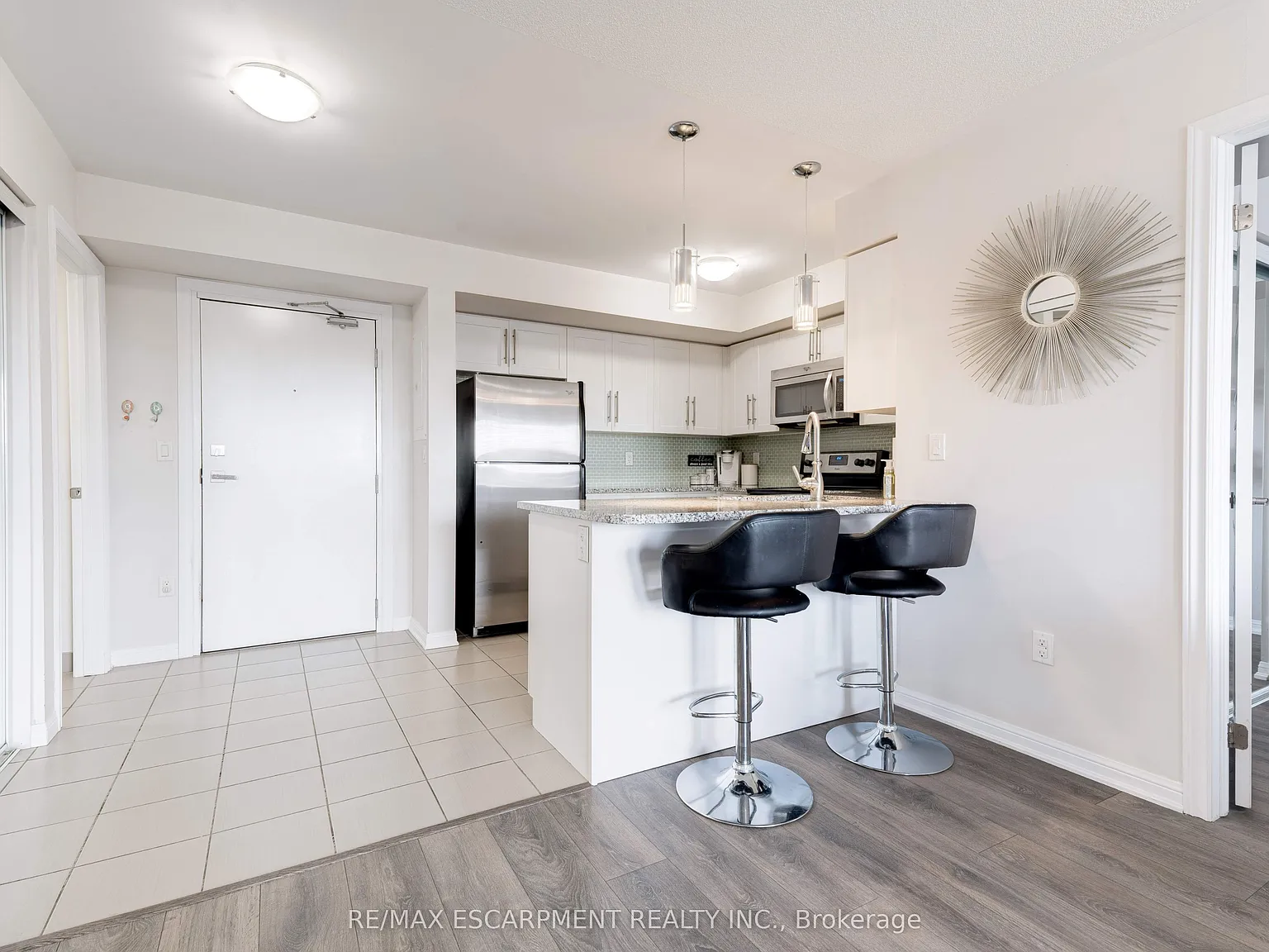2 bed, $2,550 — Photo 3