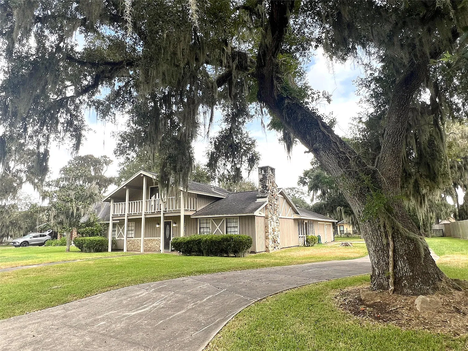 3 bed, 2.0 bath, 1953 sqft, $1,850 — Photo 3