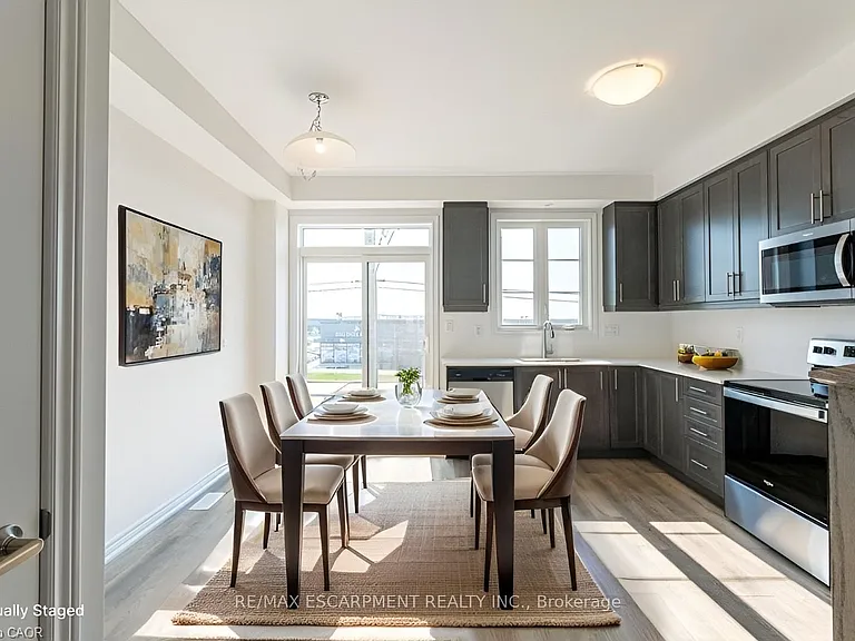 120 Court Dr #29 — Photo 9