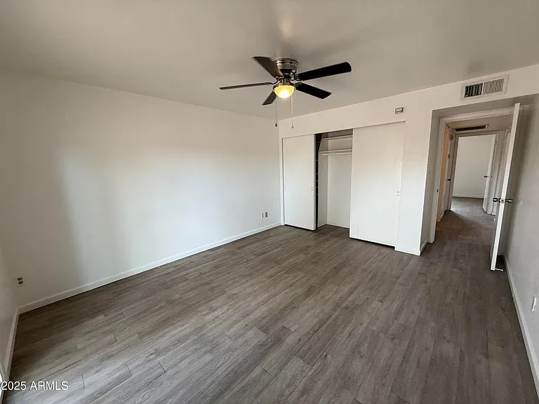 708 E Colgate Dr — Photo 22