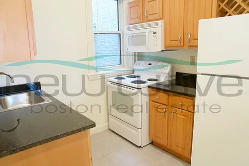 100 Queensberry St Photo 1